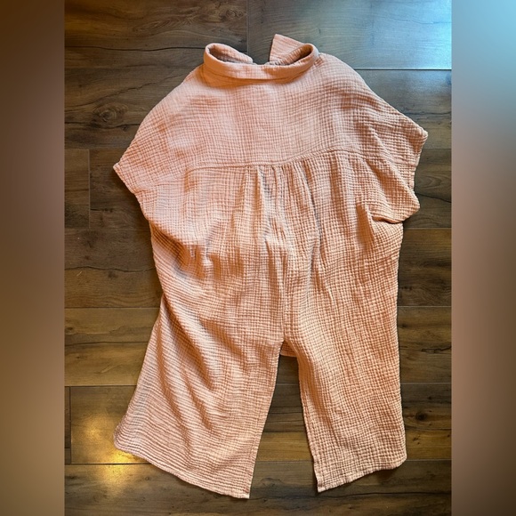 🍂 HYFVE Peach Textured Gauze Button-Front Tie Top – Size Small - Picture 6 of 6